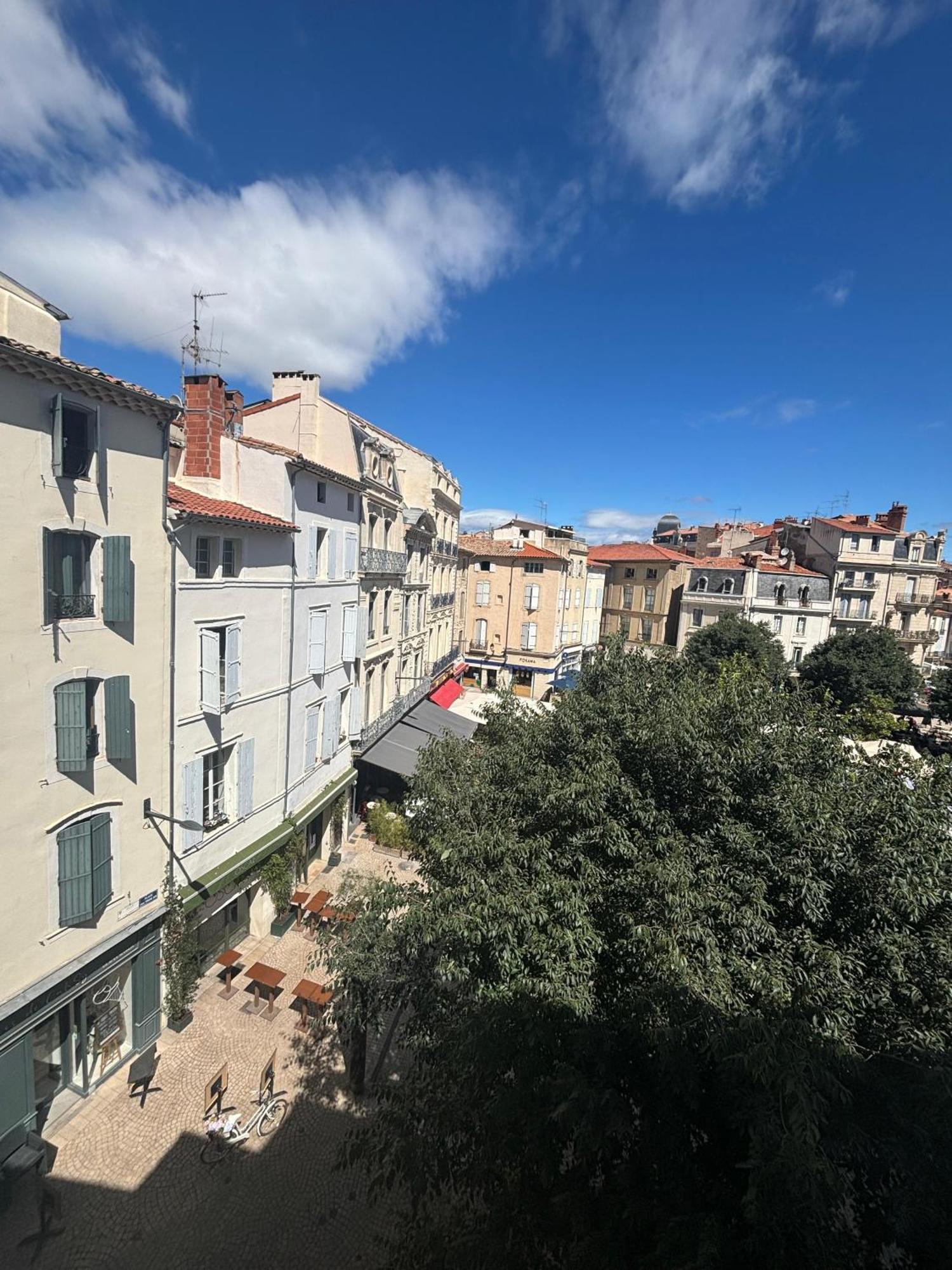 בזייה L'Appartement Des Trois Six מראה חיצוני תמונה